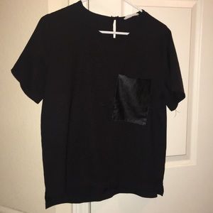 Pocket polyester t-shirt